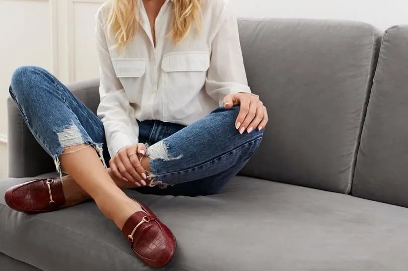 Jak nosić bordowe buty, aby zawsze wyglądać stylowo i modnie